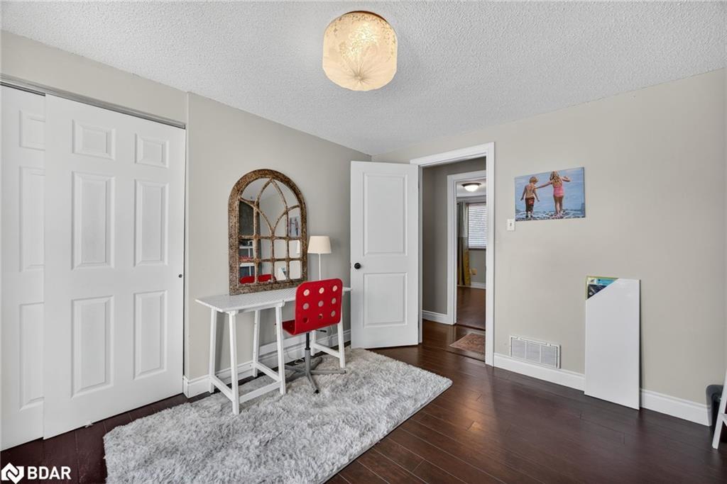 35 Glenridge Road, Barrie, ON - Indoor