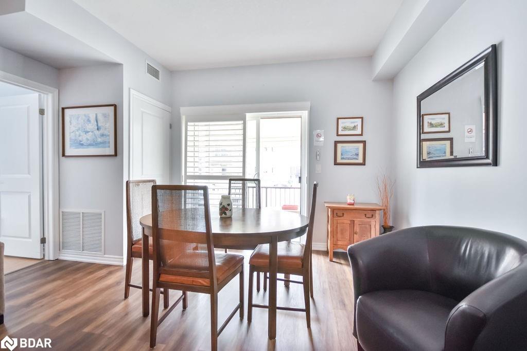 107-19B Yonge Street N, Elmvale, ON - Indoor Photo Showing Dining Room