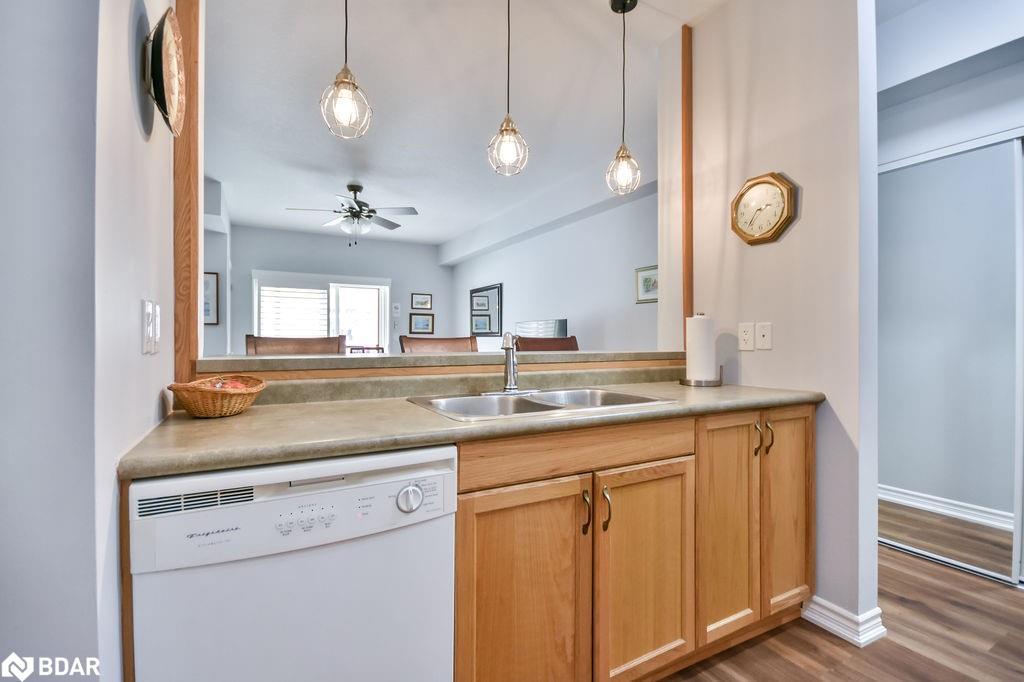 107-19B Yonge Street N, Elmvale, ON - Indoor Photo Showing Kitchen With Double Sink