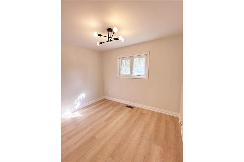 262 Duckworth Street, Barrie, ON - Indoor Photo Showing Other Room