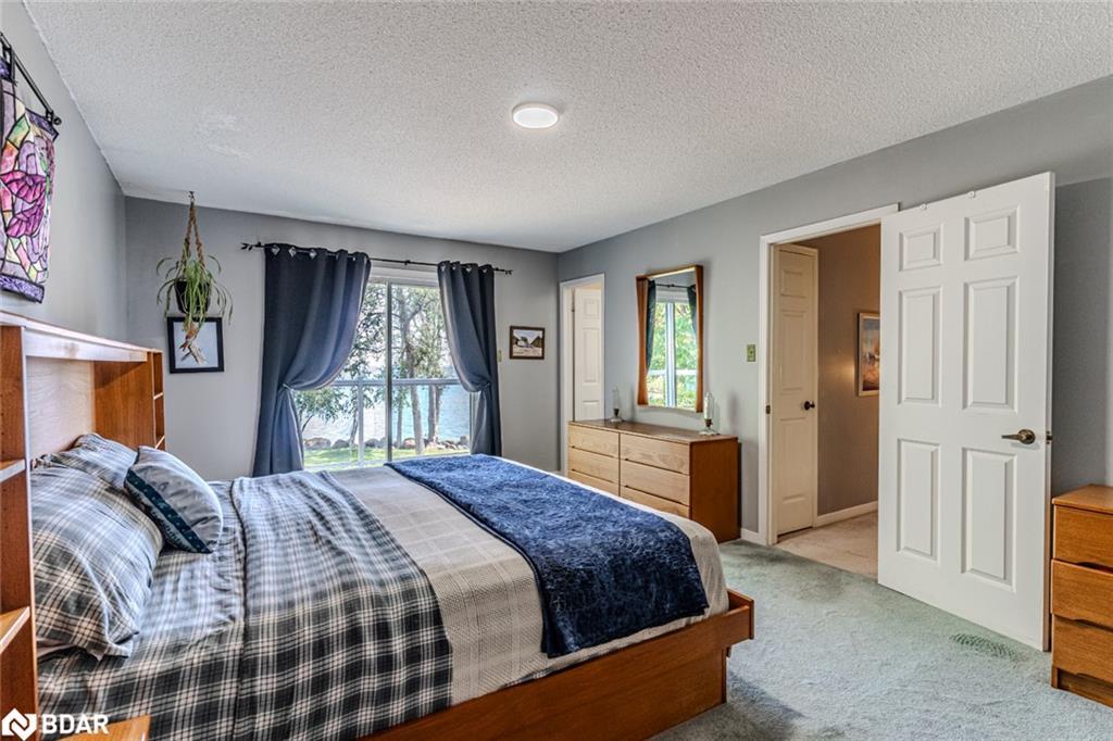 39 Grandview Crescent, Oro-Medonte, ON - Indoor Photo Showing Bedroom