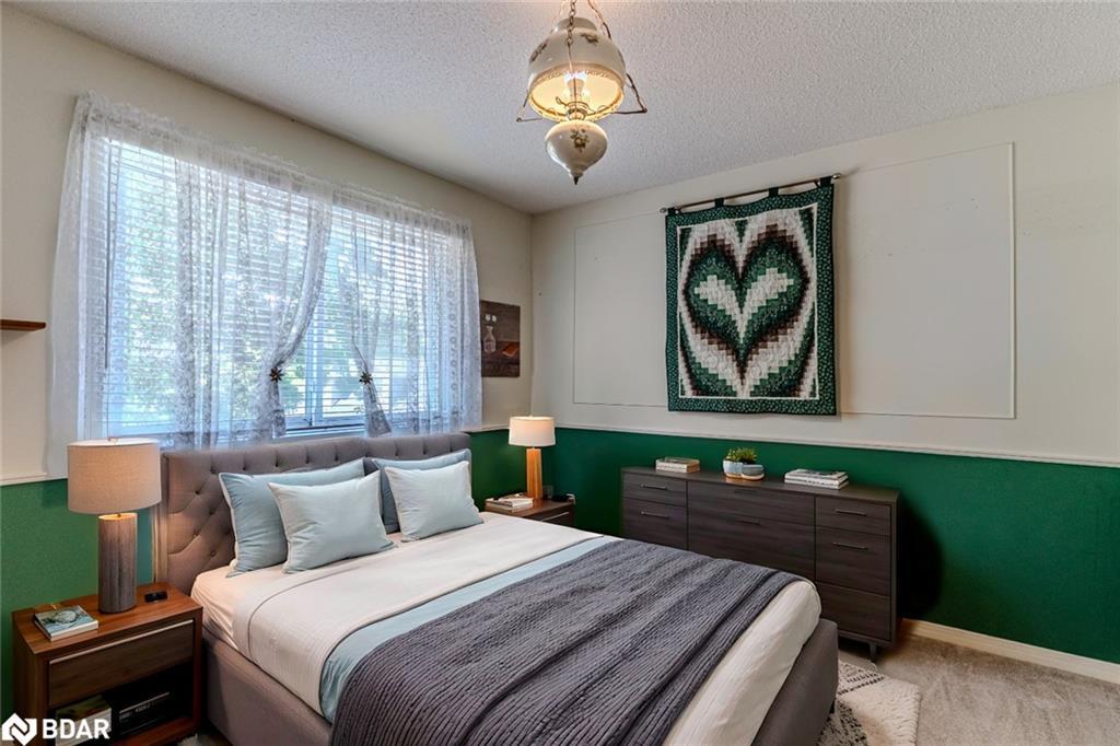 39 Grandview Crescent, Oro-Medonte, ON - Indoor Photo Showing Bedroom