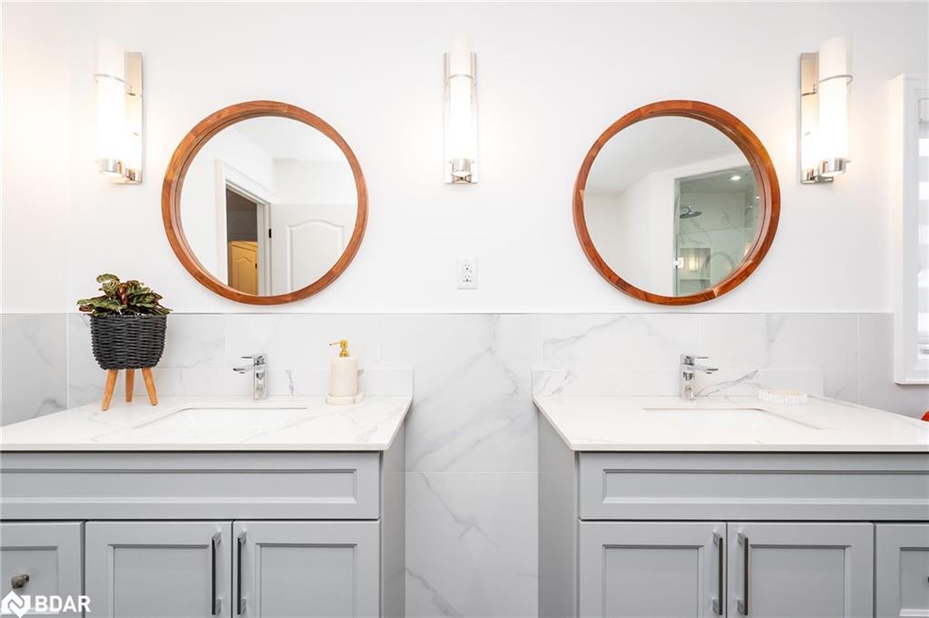 26 Emperor Drive, Brampton, ON - Indoor Photo Showing Bathroom