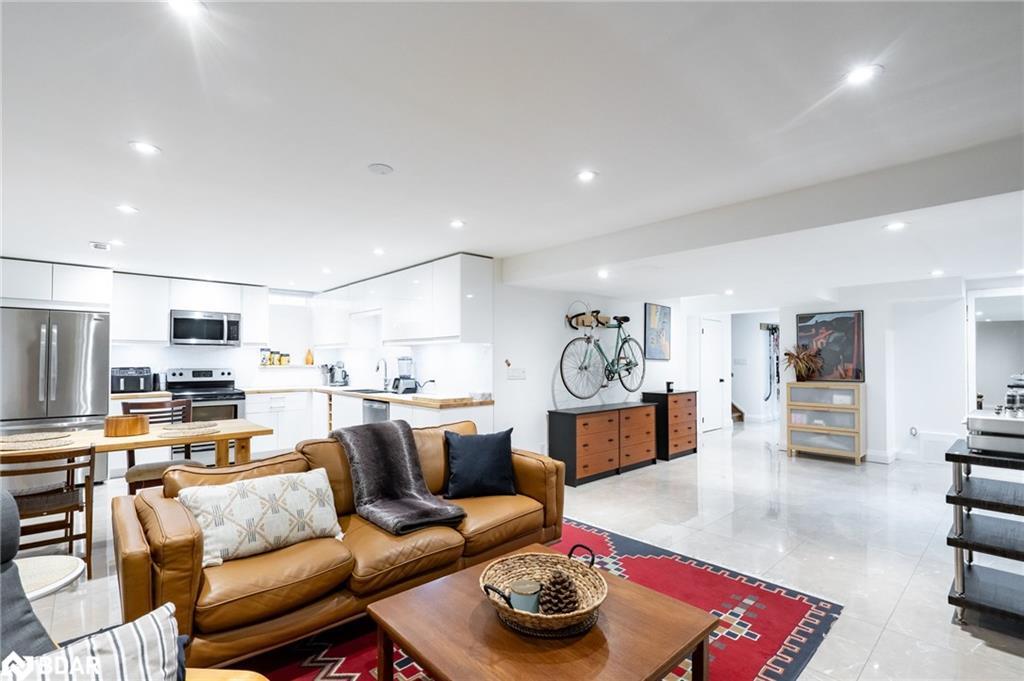 26 Emperor Drive, Brampton, ON - Indoor Photo Showing Living Room