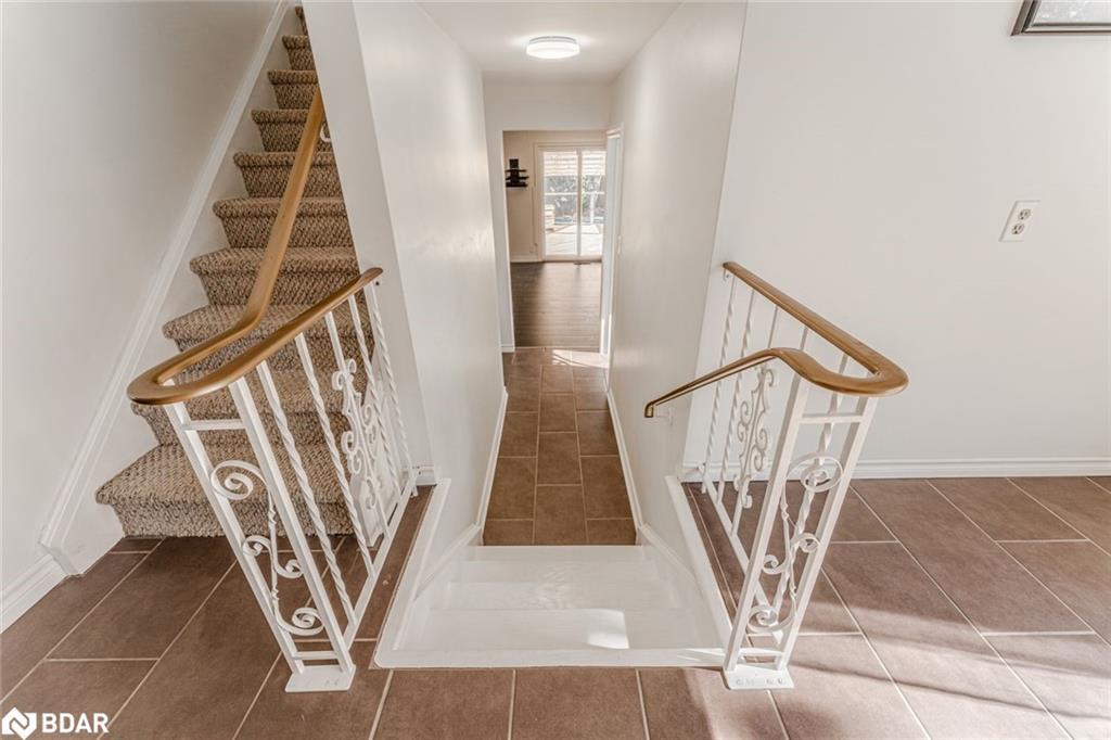 5853 Yonge Street, Innisfil, ON - Indoor Photo Showing Other Room