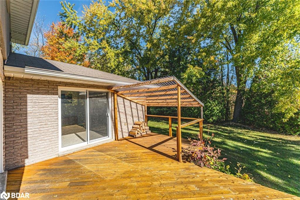5853 Yonge Street, Innisfil, ON - Outdoor