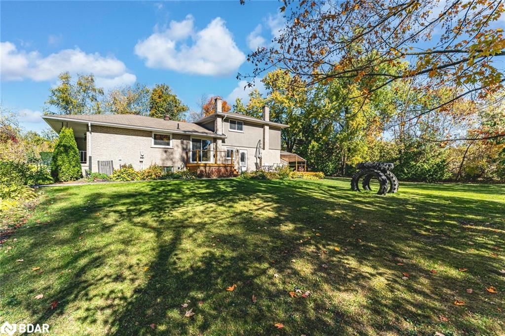 5853 Yonge Street, Innisfil, ON - Outdoor