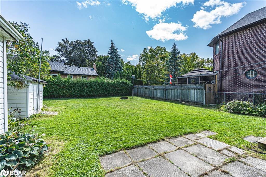 85 Tyler Street, Aurora, ON - Outdoor With Backyard