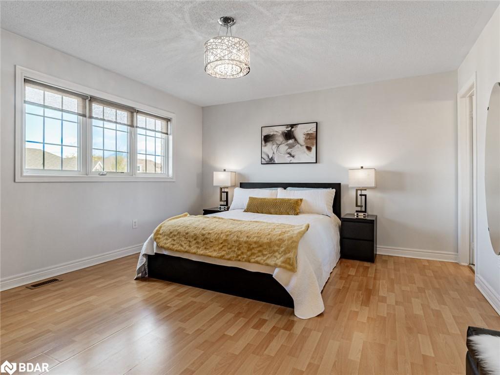 129 Flagstone Way, Newmarket, ON - Indoor Photo Showing Bedroom