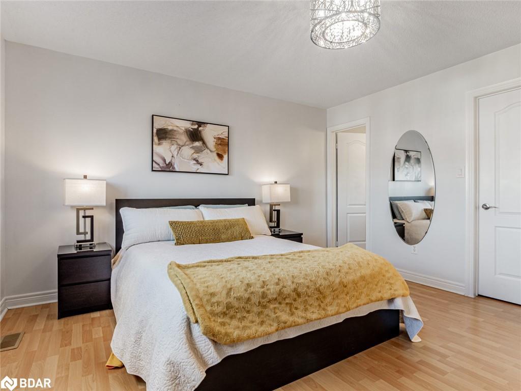 129 Flagstone Way, Newmarket, ON - Indoor Photo Showing Bedroom