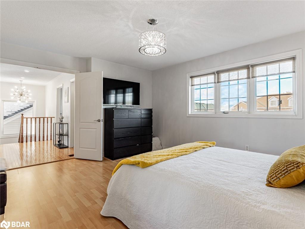 129 Flagstone Way, Newmarket, ON - Indoor Photo Showing Bedroom