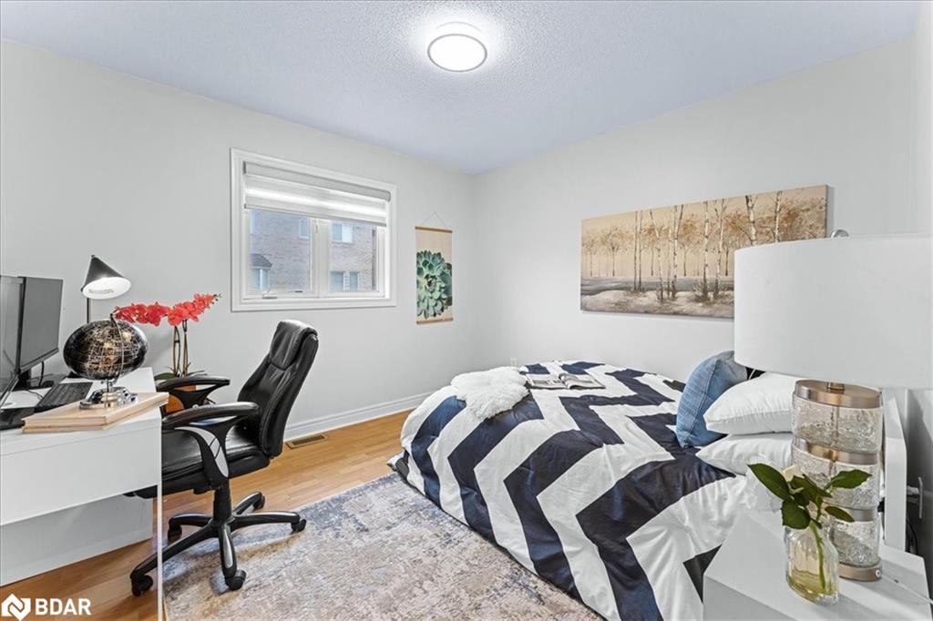 129 Flagstone Way, Newmarket, ON - Indoor Photo Showing Bedroom