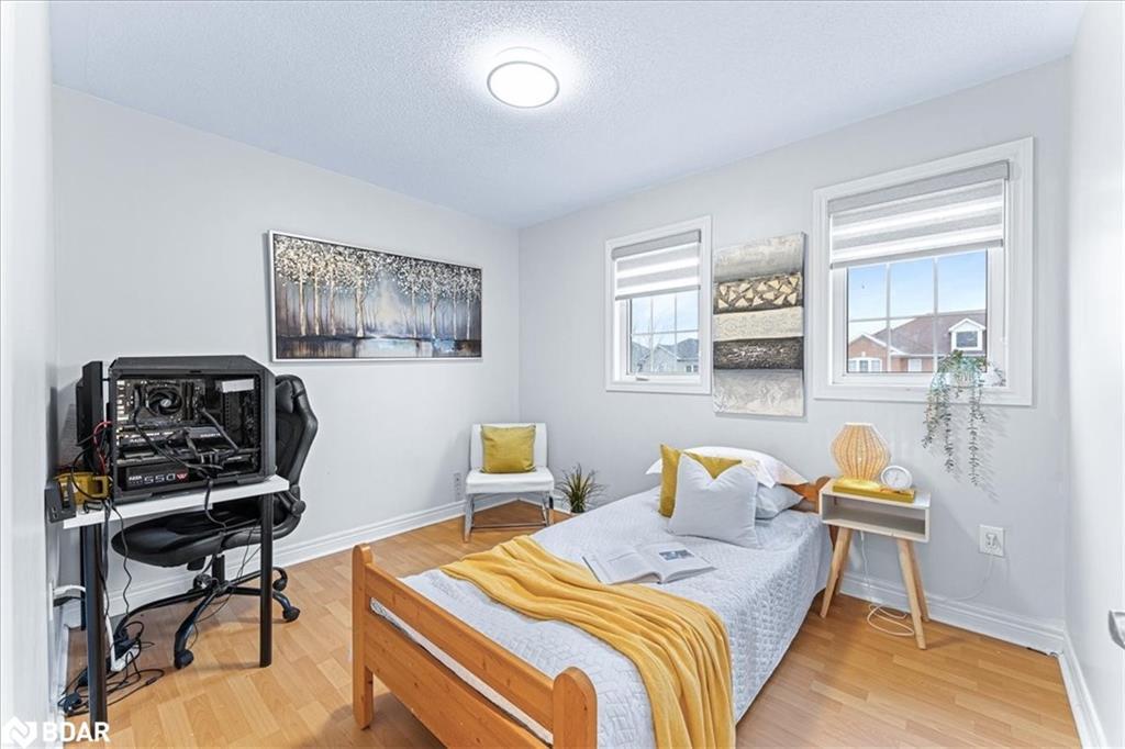 129 Flagstone Way, Newmarket, ON - Indoor Photo Showing Bedroom