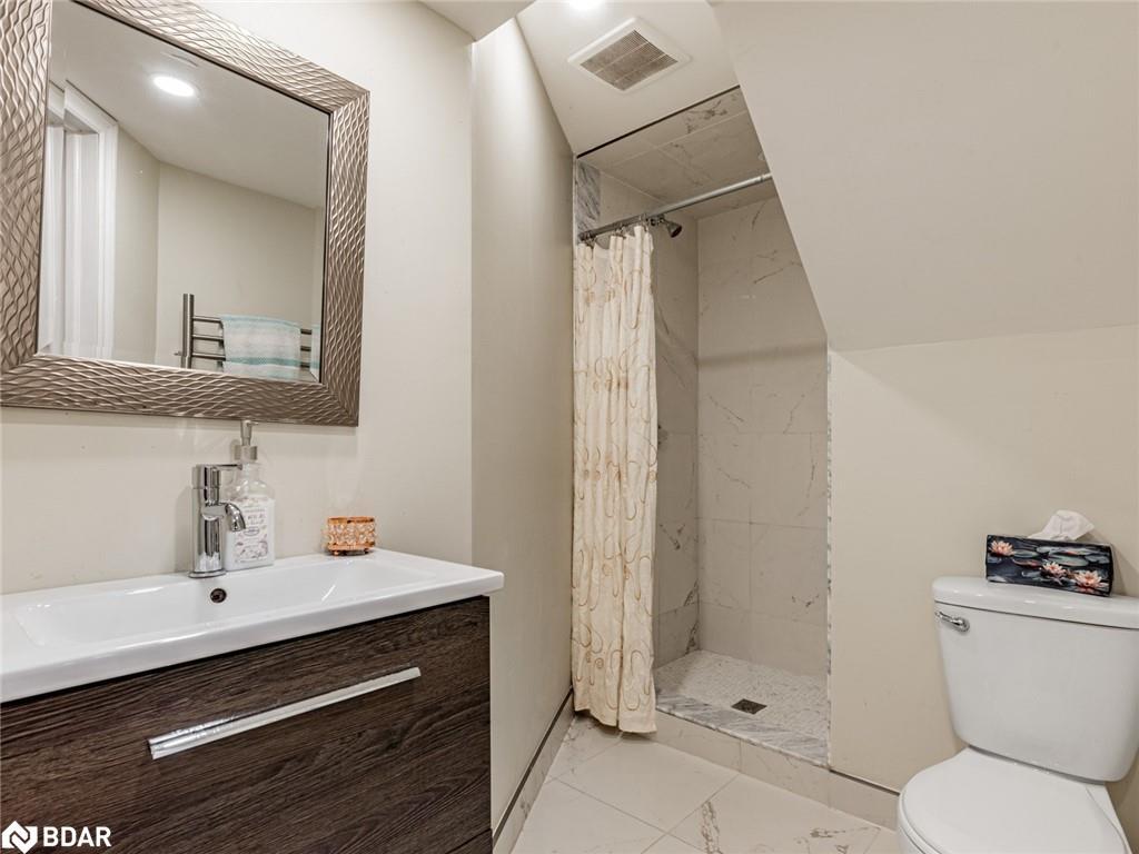 129 Flagstone Way, Newmarket, ON - Indoor Photo Showing Bathroom