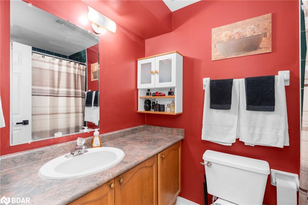 13 Kate Aitken Crescent, New Tecumseth, ON - Indoor Photo Showing Bathroom