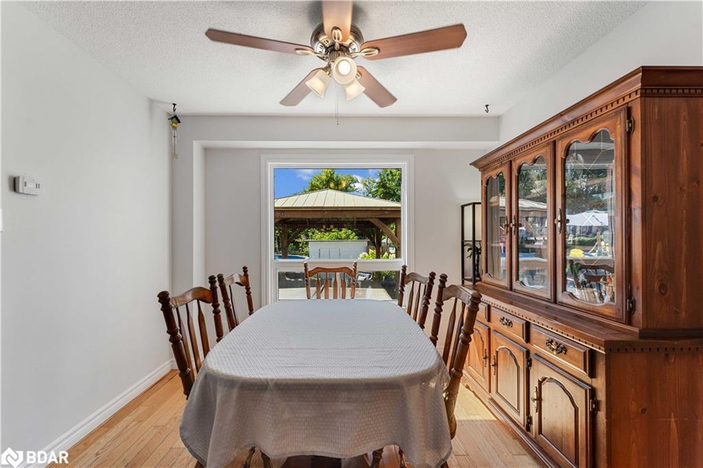 10 Carter Road, Barrie, ON - Indoor Photo Showing Dining Room