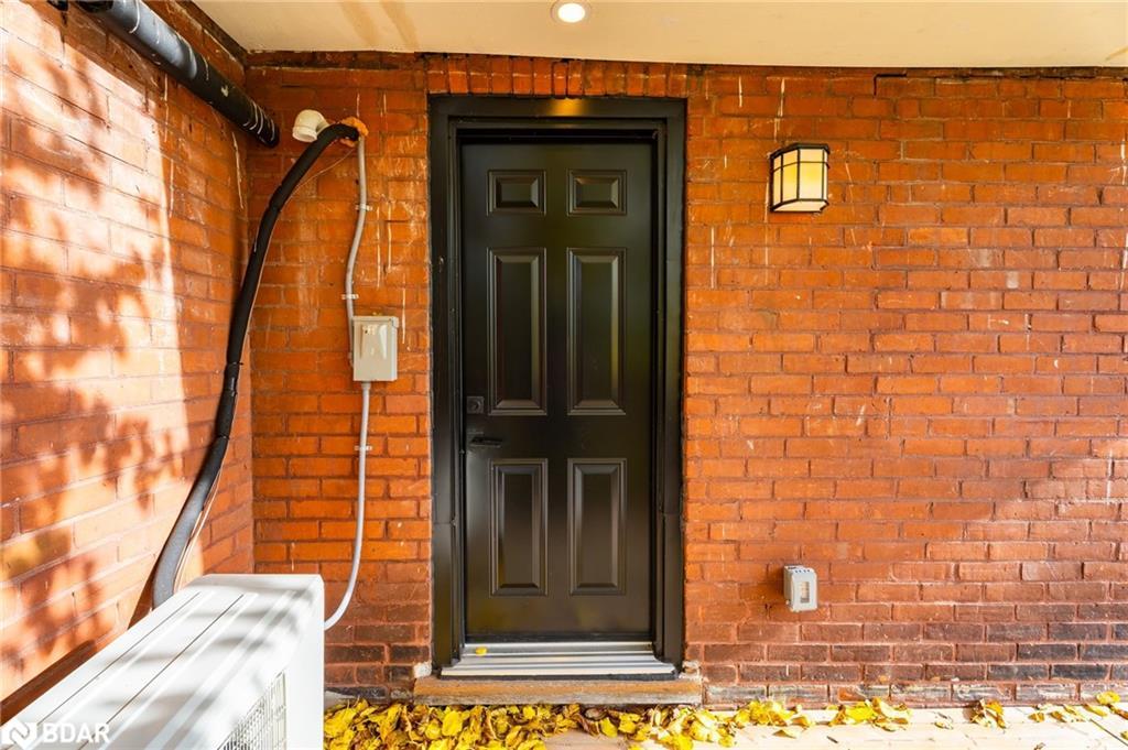 2-55 Cayuga Street, Brantford, ON - Outdoor With Exterior