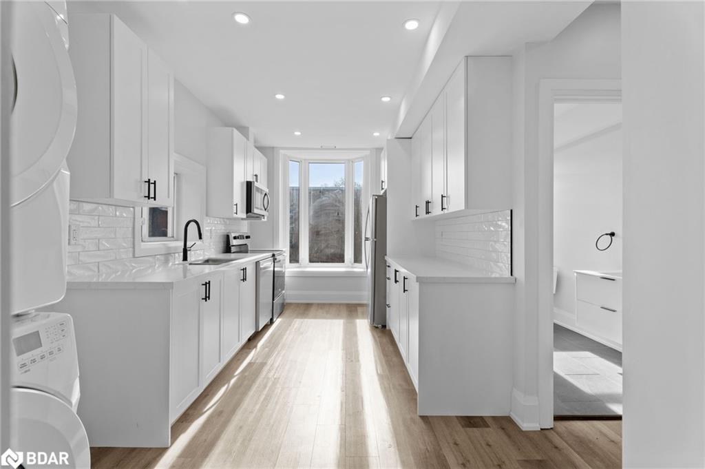 2-55 Cayuga Street, Brantford, ON - Indoor Photo Showing Kitchen