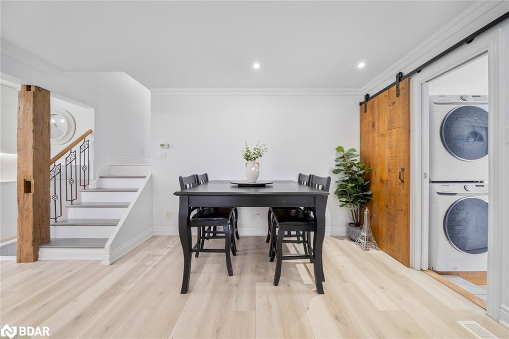2035 Craig Road, Innisfil, ON - Indoor Photo Showing Laundry Room