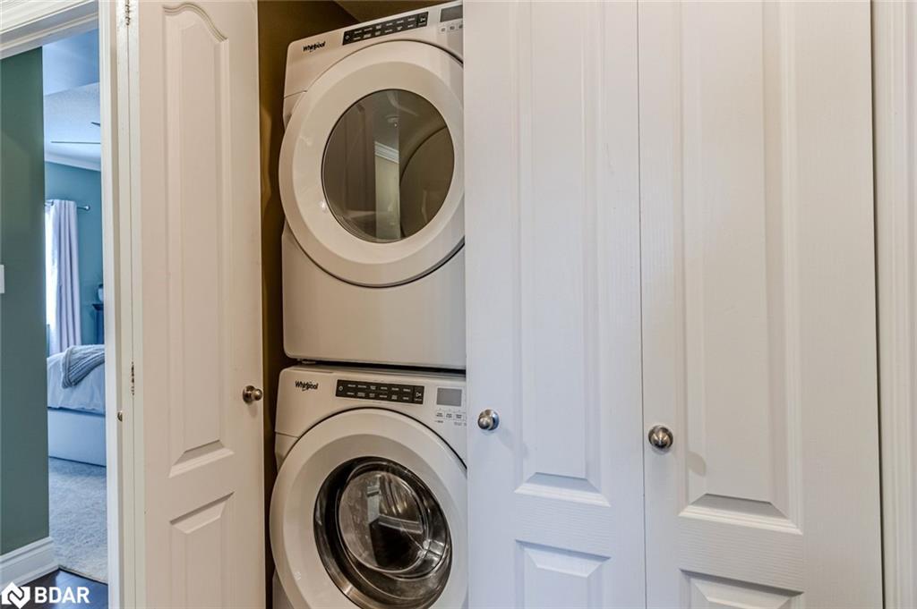 212-44 Ferndale Drive S, Barrie, ON - Indoor Photo Showing Laundry Room