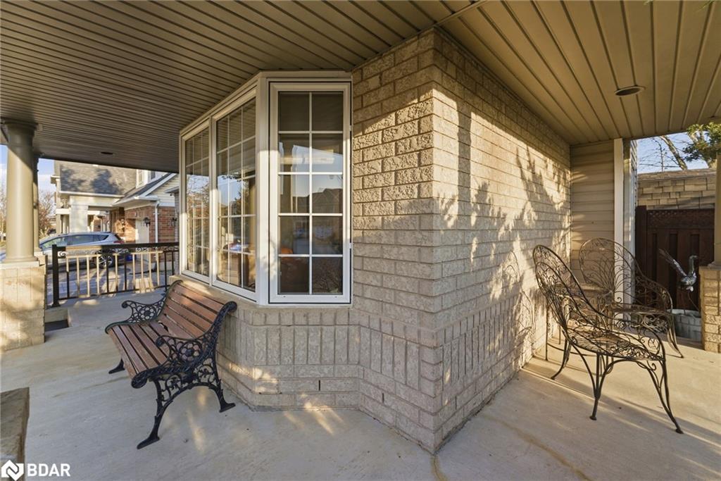 1667 Dempsey Crescent, Milton, ON - Outdoor With Deck Patio Veranda With Exterior