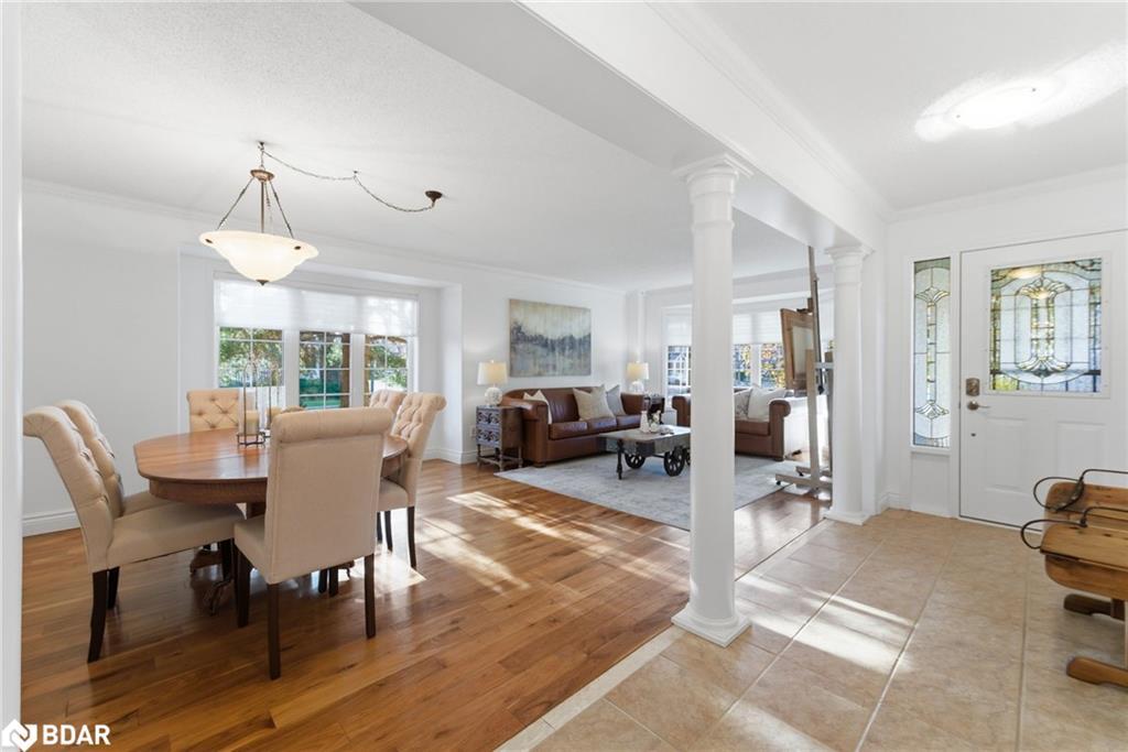 1667 Dempsey Crescent, Milton, ON - Indoor Photo Showing Dining Room