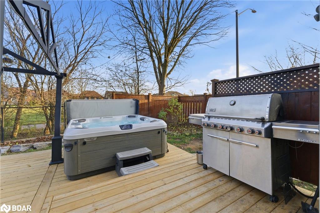 1667 Dempsey Crescent, Milton, ON - Outdoor