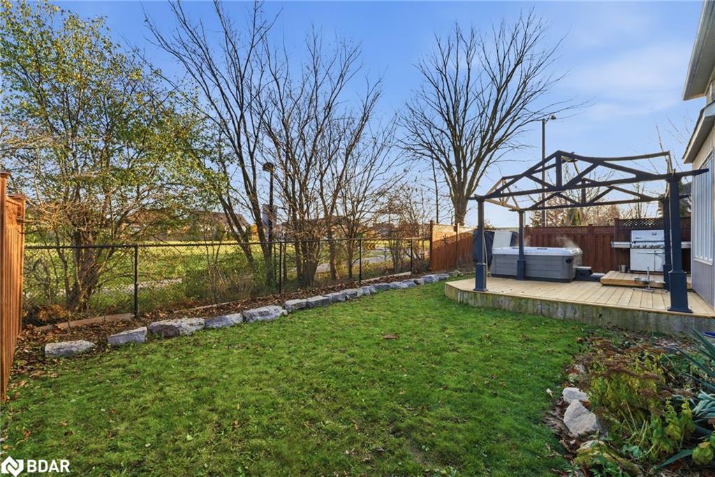 1667 Dempsey Crescent, Milton, ON - Outdoor