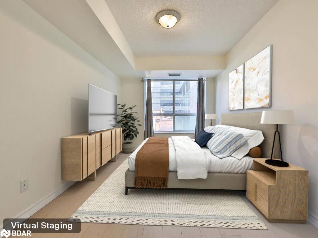 318-168 Simcoe Street, Toronto, ON - Indoor Photo Showing Bedroom