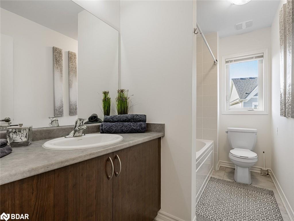 6 Bobolink Drive, Wasaga Beach, ON - Indoor Photo Showing Bathroom