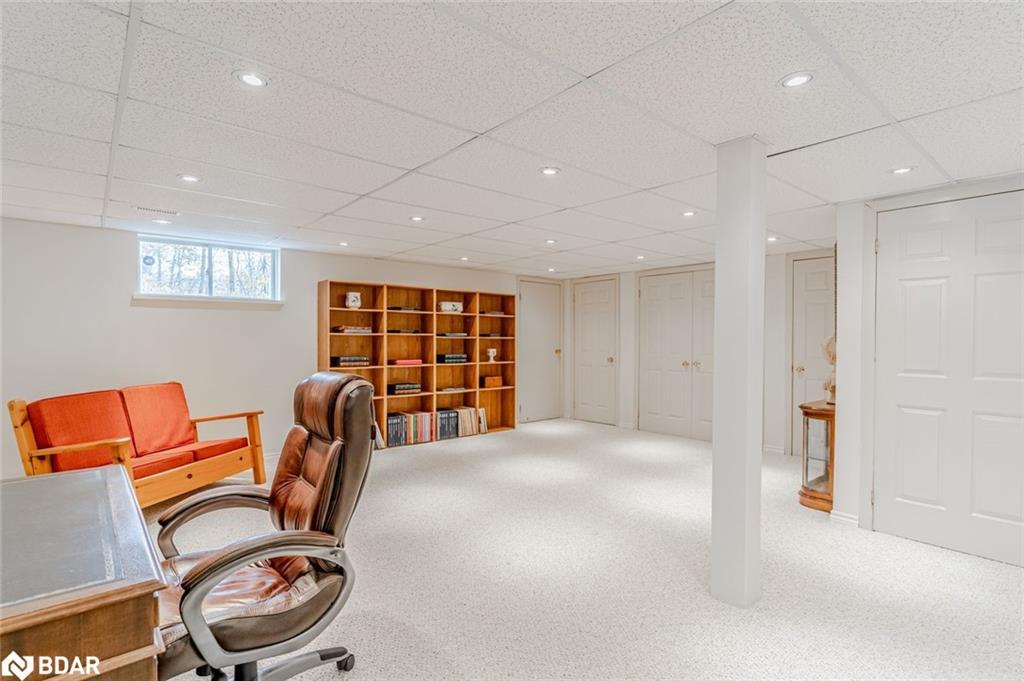 465 Ferndale Drive N, Barrie, ON - Indoor