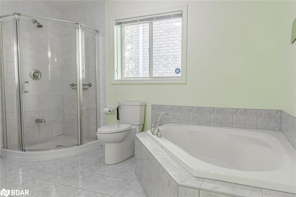 465 Ferndale Drive N, Barrie, ON - Indoor Photo Showing Bathroom