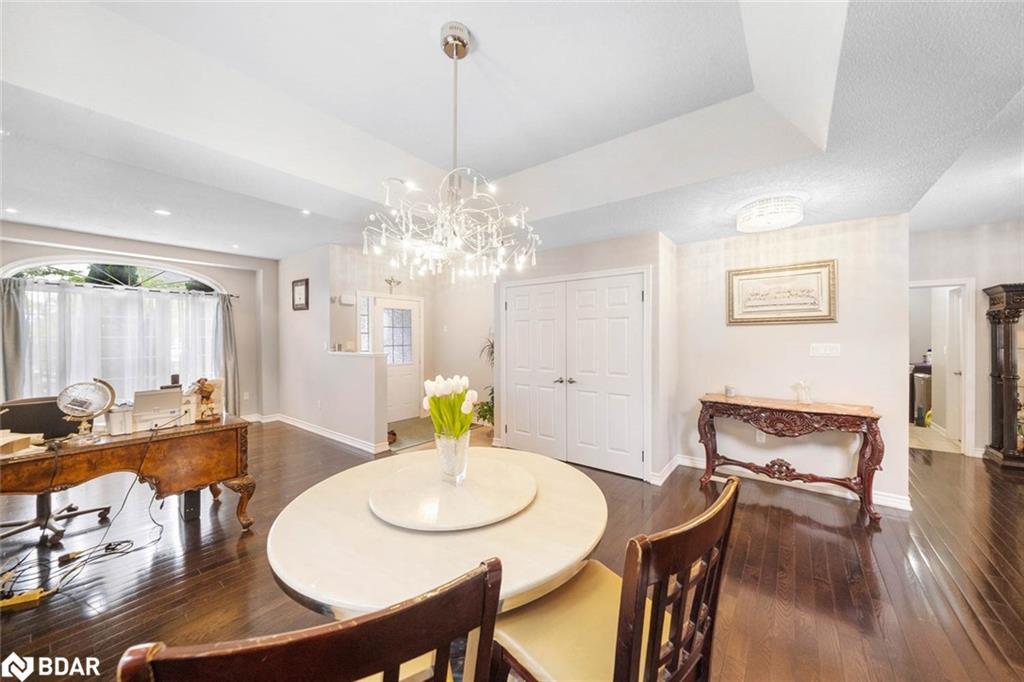 1426 Kellough Street, Innisfil, ON - Indoor Photo Showing Dining Room