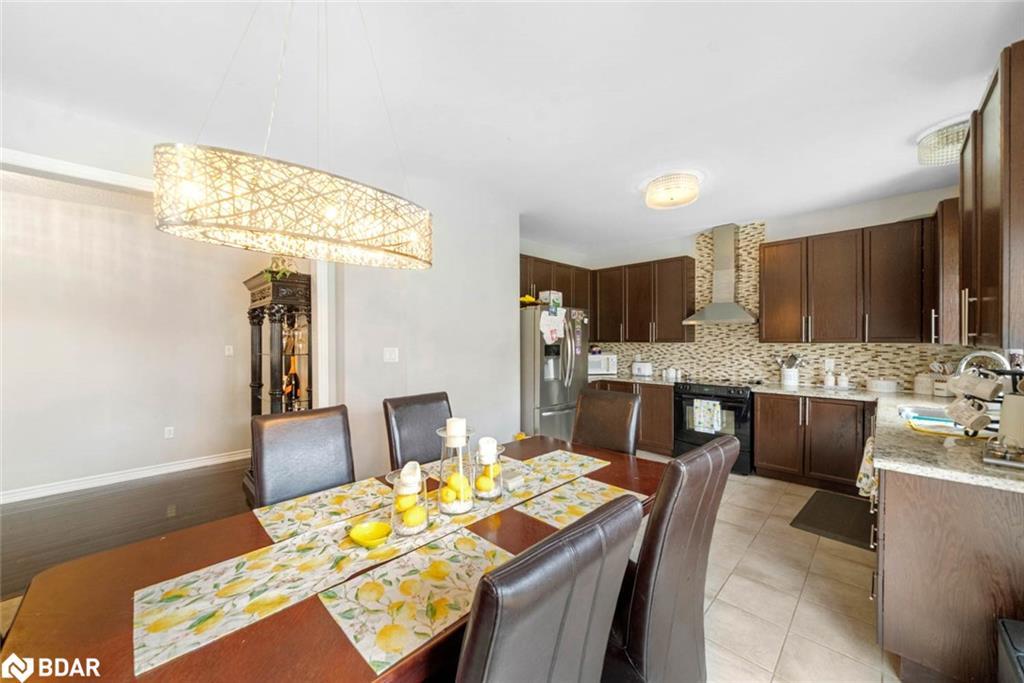 1426 Kellough Street, Innisfil, ON - Indoor