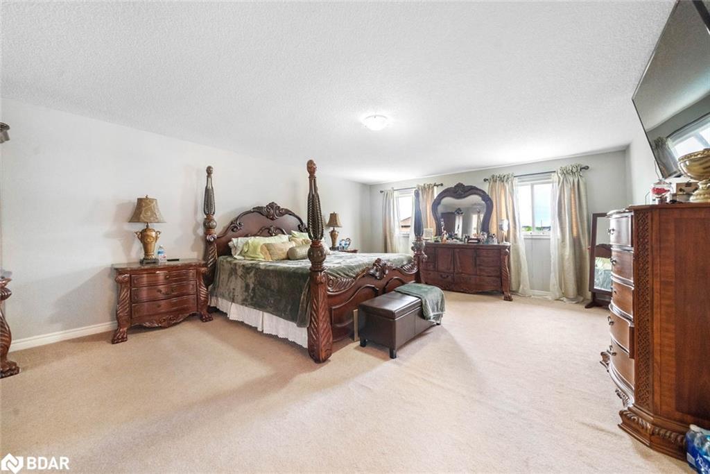 1426 Kellough Street, Innisfil, ON - Indoor Photo Showing Bedroom