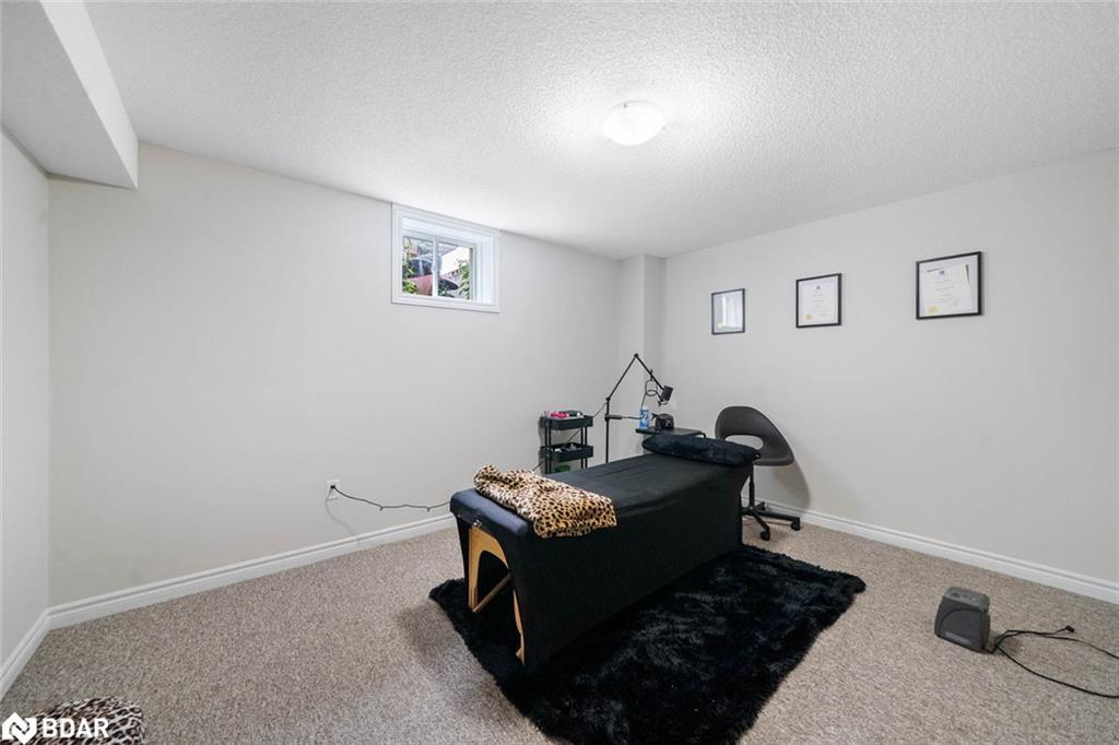 1426 Kellough Street, Innisfil, ON - Indoor