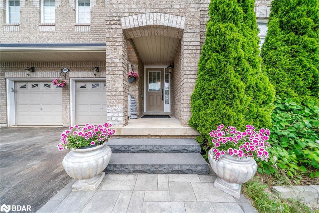 1426 Kellough Street, Innisfil, ON - Outdoor