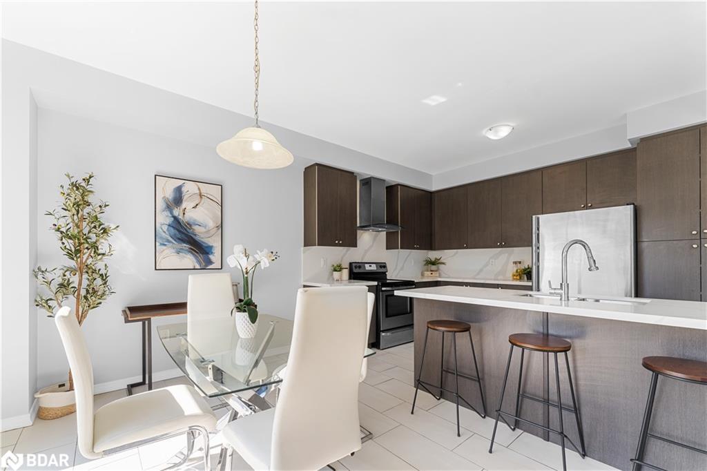 83 Longboat Run W, Brantford, ON - Indoor