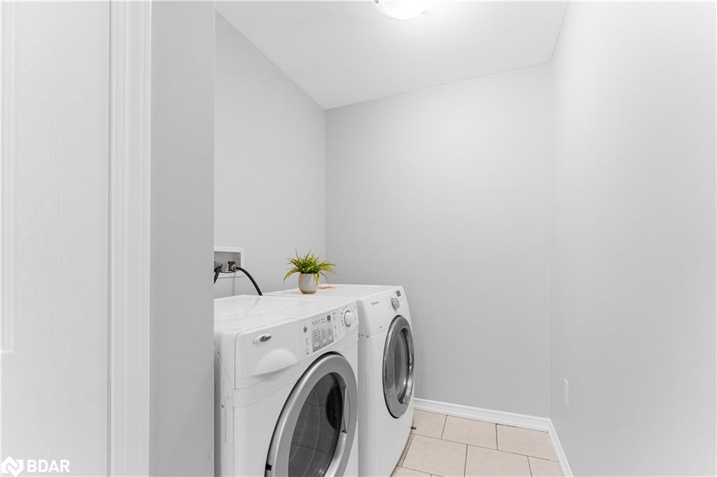 83 Longboat Run W, Brantford, ON - Indoor Photo Showing Laundry Room