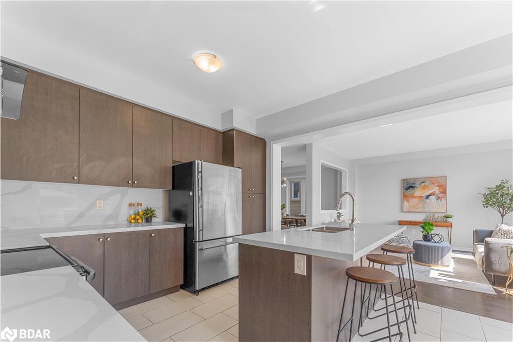 83 Longboat Run W, Brantford, ON - Indoor Photo Showing Kitchen