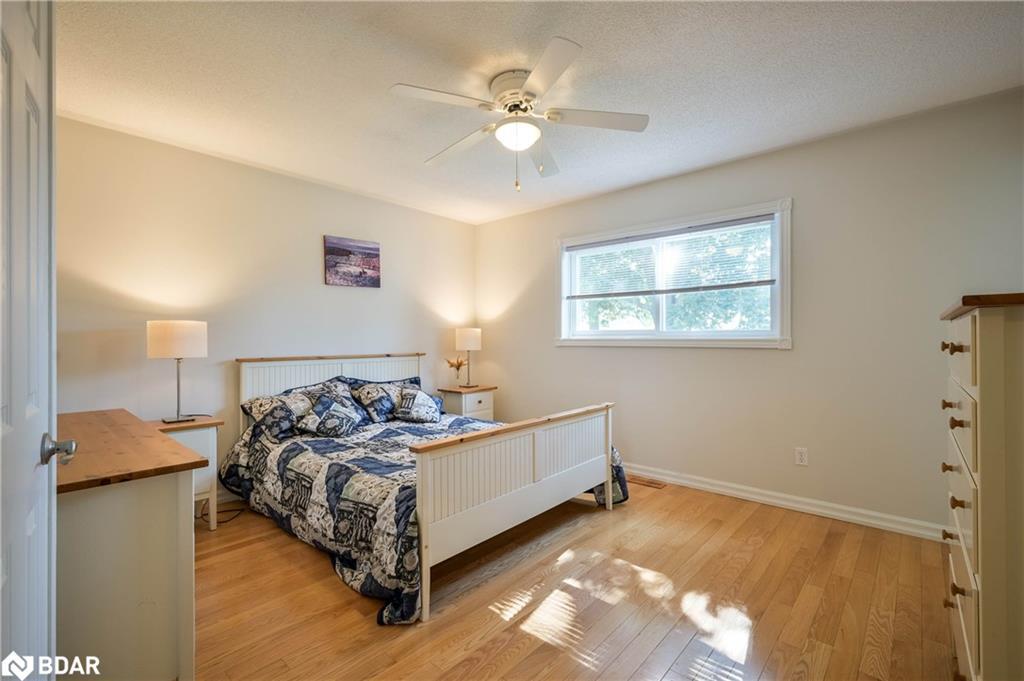 12 Langevin Drive, Wasaga Beach, ON - Indoor Photo Showing Bedroom