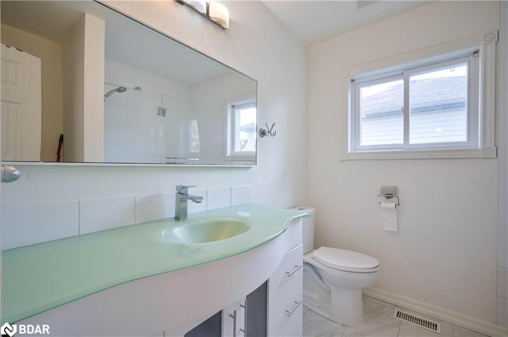 12 Langevin Drive, Wasaga Beach, ON - Indoor Photo Showing Bathroom