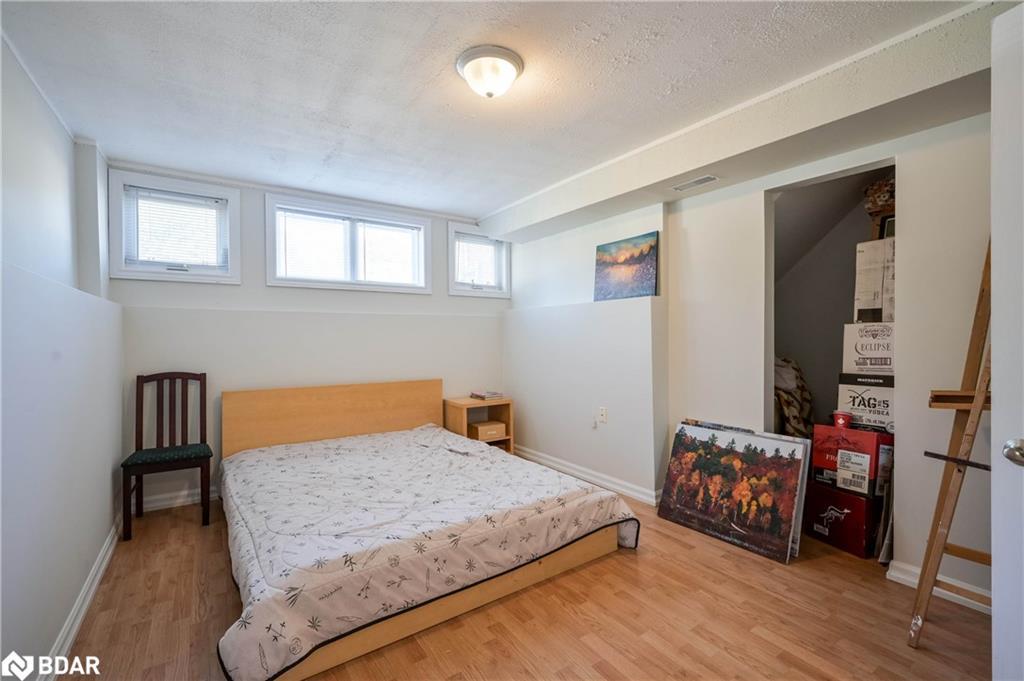 12 Langevin Drive, Wasaga Beach, ON - Indoor Photo Showing Bedroom