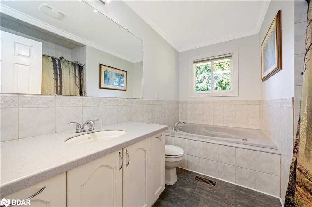 14360 Sixth Line, Halton Hills, ON - Indoor Photo Showing Bathroom