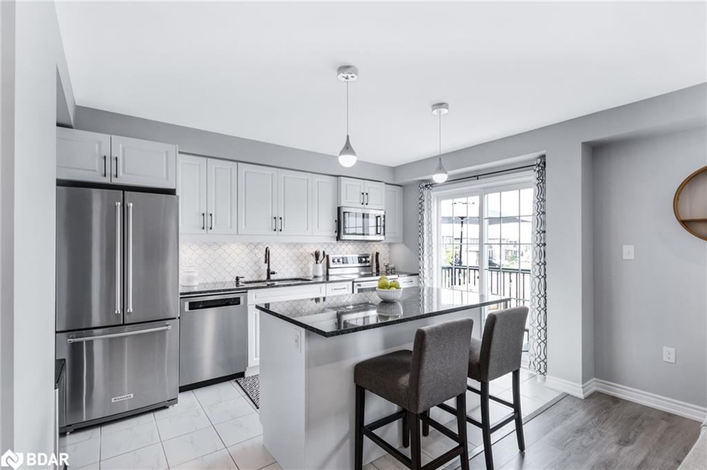11 Kodiak Terrace, Barrie, ON - Indoor Photo Showing Kitchen With Stainless Steel Kitchen With Upgraded Kitchen