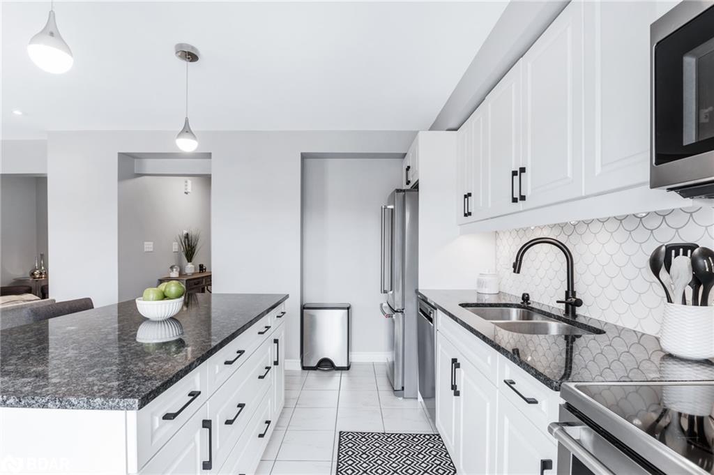 11 Kodiak Terrace, Barrie, ON - Indoor Photo Showing Kitchen With Stainless Steel Kitchen With Double Sink With Upgraded Kitchen