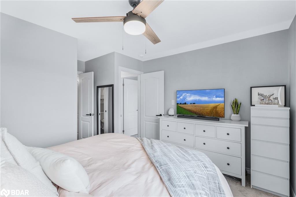11 Kodiak Terrace, Barrie, ON - Indoor Photo Showing Bedroom