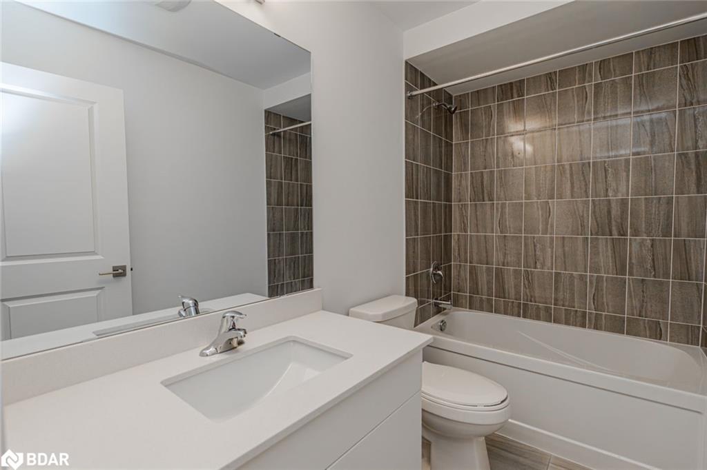 55 Sagewood Avenue, Barrie, ON - Indoor Photo Showing Bathroom