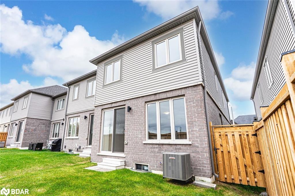 55 Sagewood Avenue, Barrie, ON - Outdoor