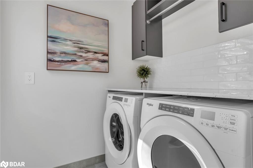 38 Brandon Crescent, Tottenham, ON - Indoor Photo Showing Laundry Room